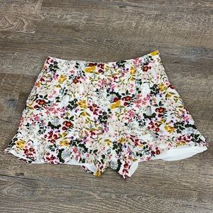 Her Entire Name Says Grace Floral Shorts M